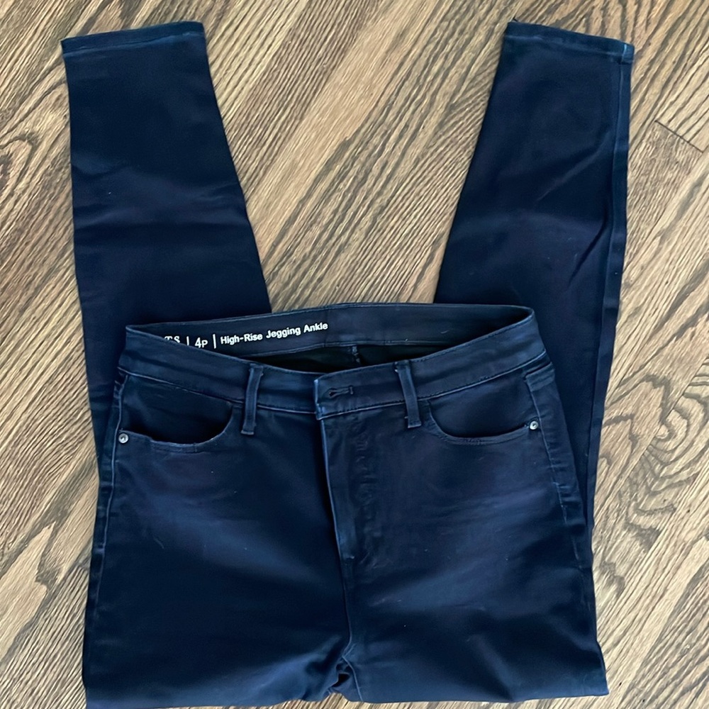 High rise begging ankle jeans
